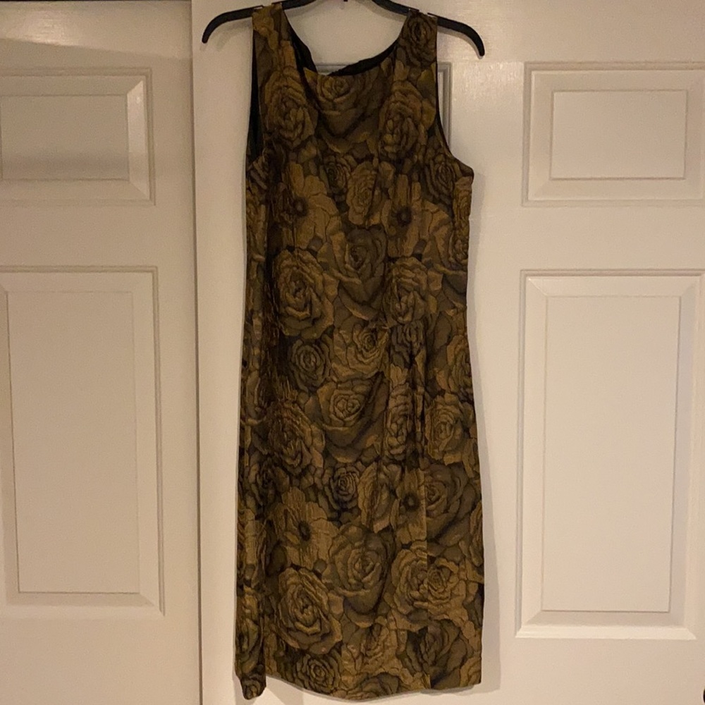 Stunning dress!